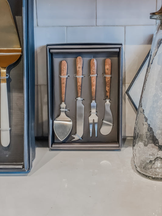 Set of 4 Silver Cheese Set w/ Wood Handles in Giftbox - Natural Stainless Steel