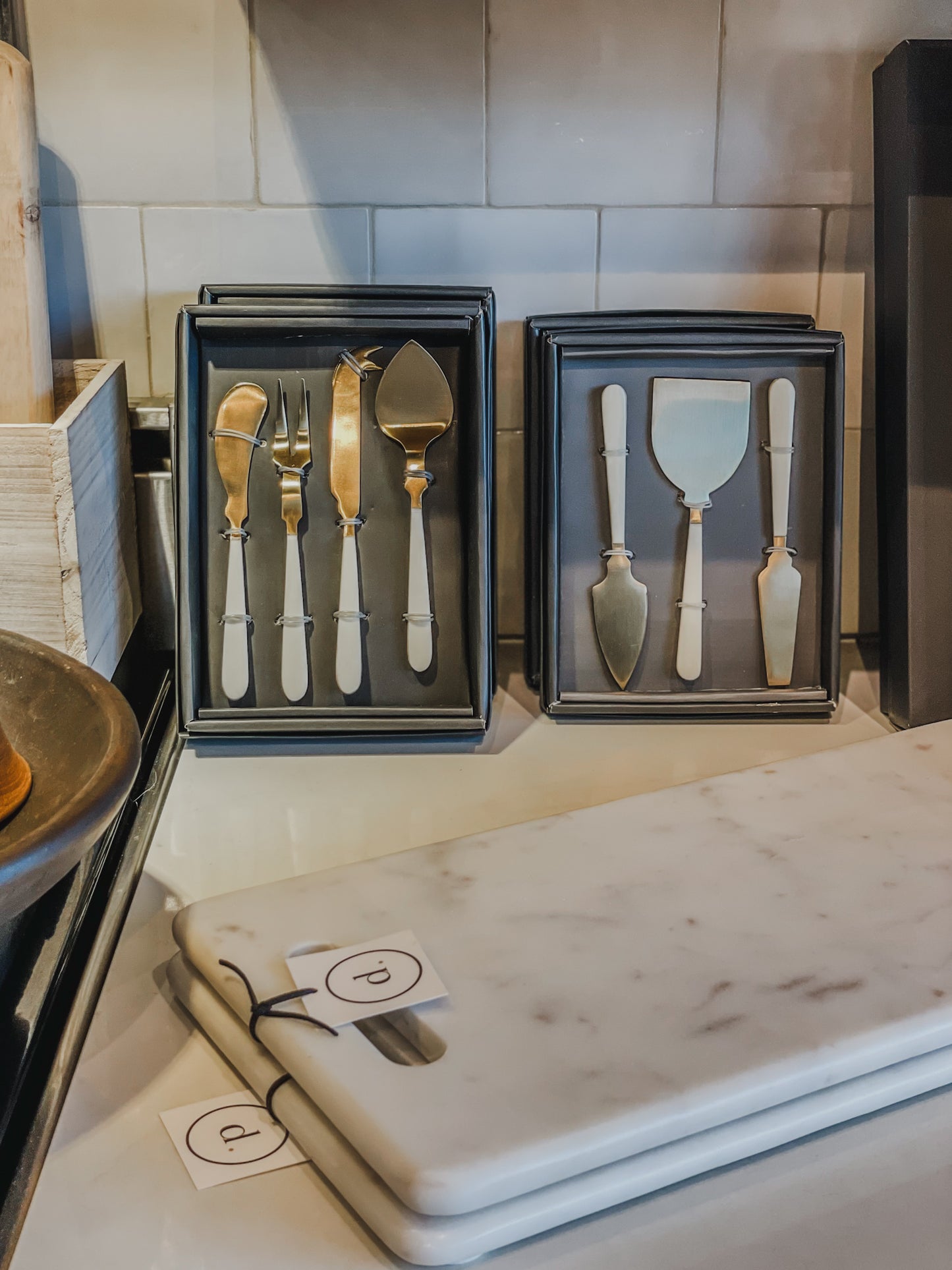 Set of 4 Gold Cheese Set w/ Resin Handles in Giftbox